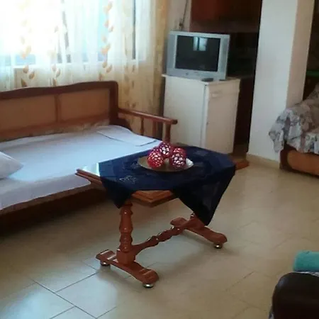 Holiday Zejneli Ksamil